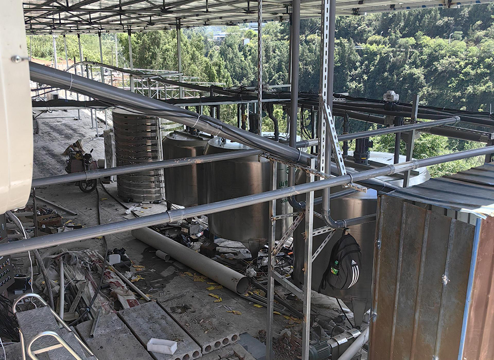 重庆云阳2000头育肥场安装粥料线